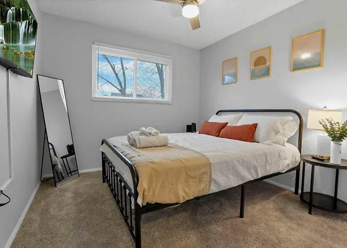 Modern 4br Retreat Fenced Yard Near Easton * Columbus